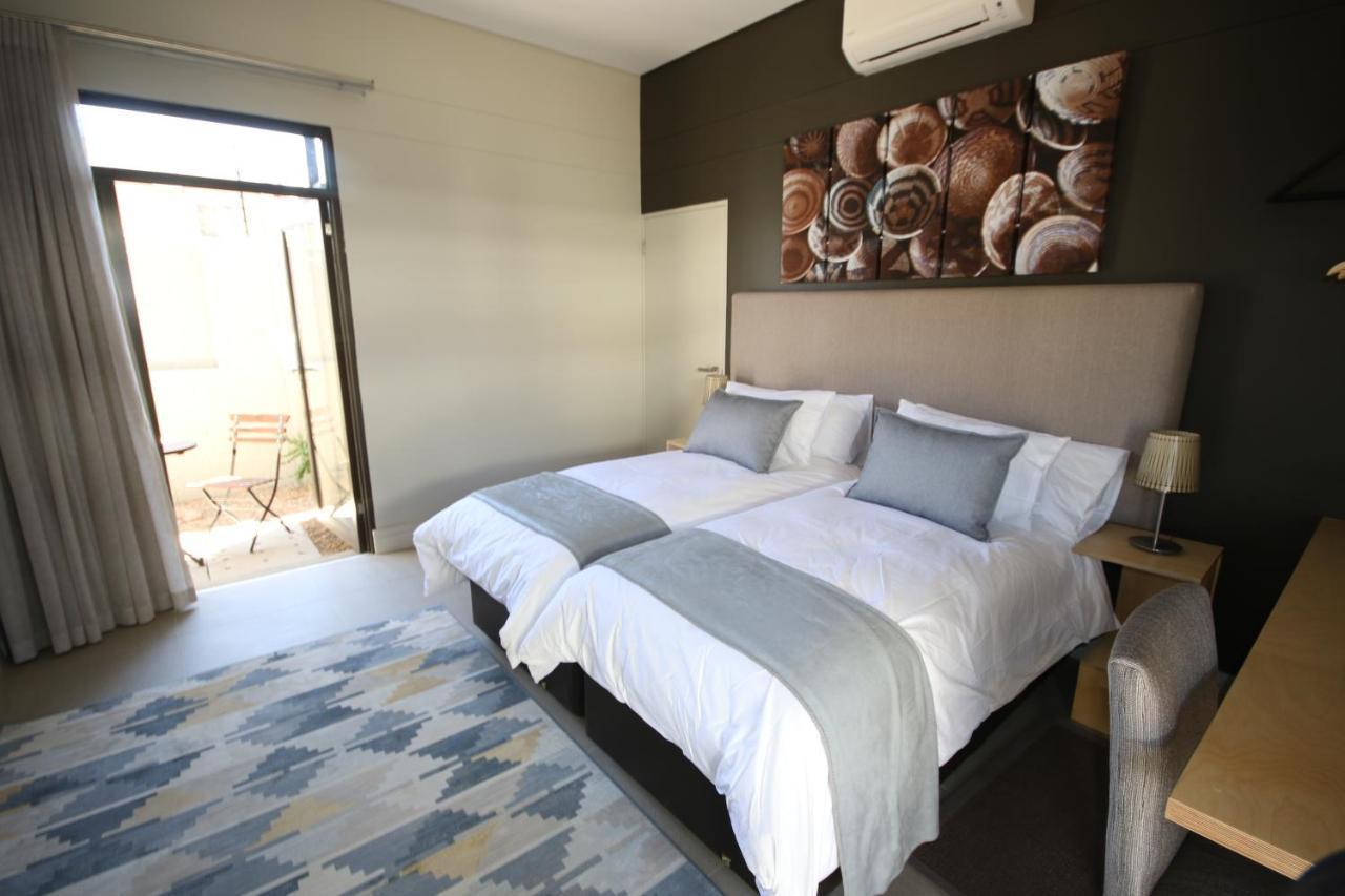 The Elegant Guesthouse Windhoek Exterior foto