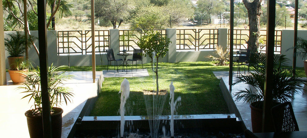 The Elegant Guesthouse Windhoek Exterior foto